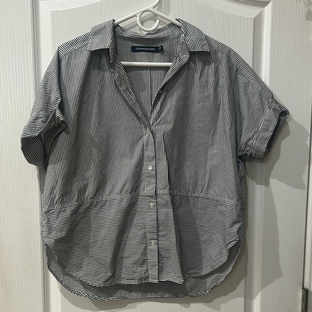 Calvin Klein jeans, Sz S gray, white striped button-down, short sleeve shirt